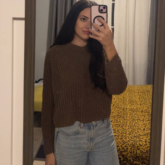 Teddy Sweater🤎✨ - Picture 3 of 5